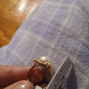 Sterling ring with 14kt gold plated with cubic zirconia and pearl